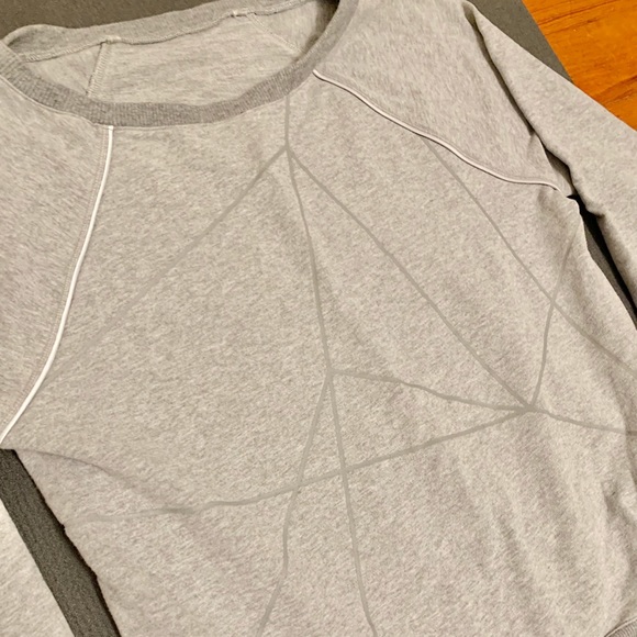Rare! Lululemon geometric pattern sweatshirt - Picture 2 of 3